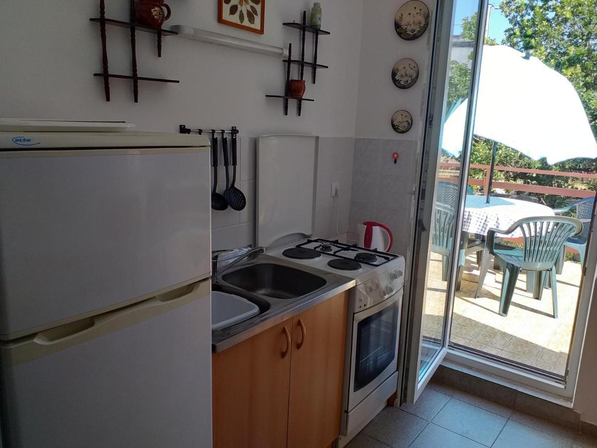 Beachfront House Nada - Happy Rentals Karlobag Esterno foto