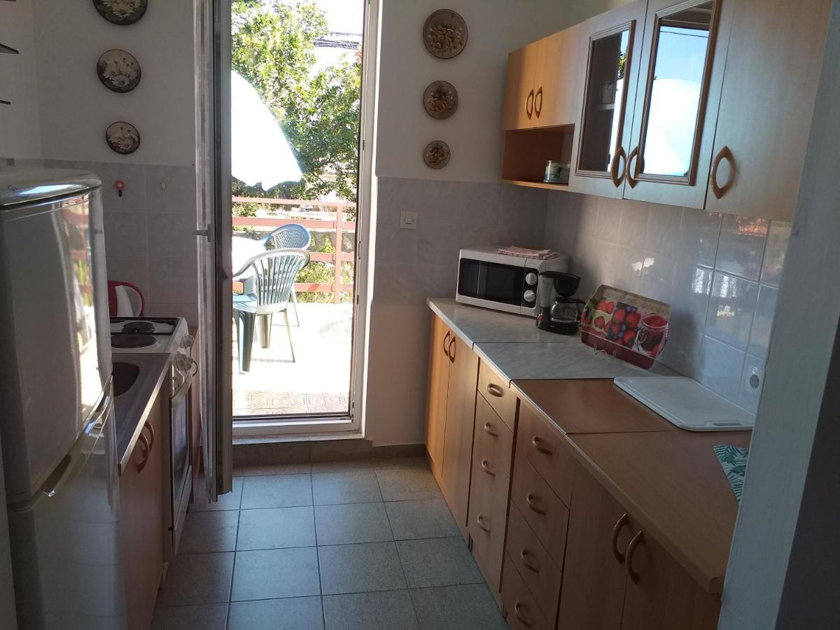 Beachfront House Nada - Happy Rentals Karlobag Esterno foto