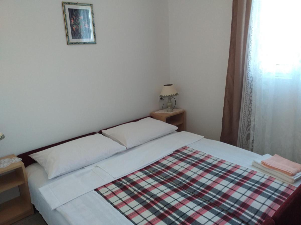 Beachfront House Nada - Happy Rentals Karlobag Esterno foto