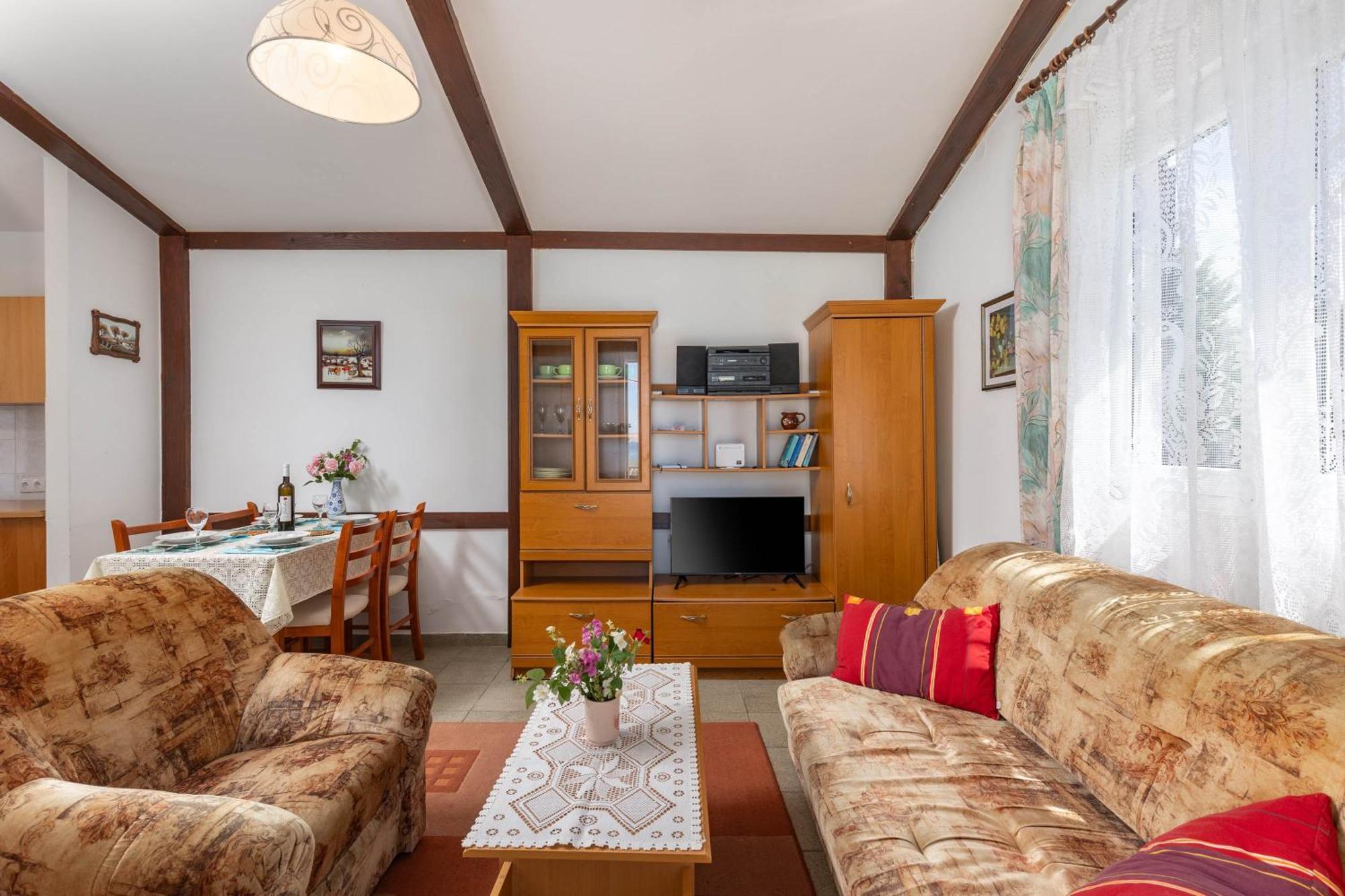 Beachfront House Nada - Happy Rentals Karlobag Esterno foto