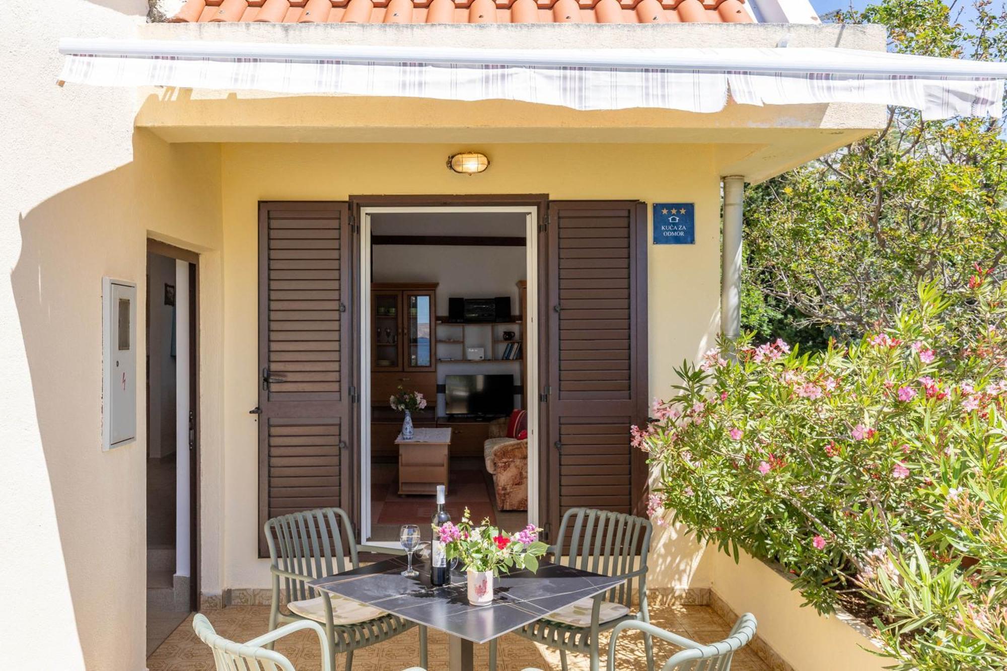 Beachfront House Nada - Happy Rentals Karlobag Esterno foto