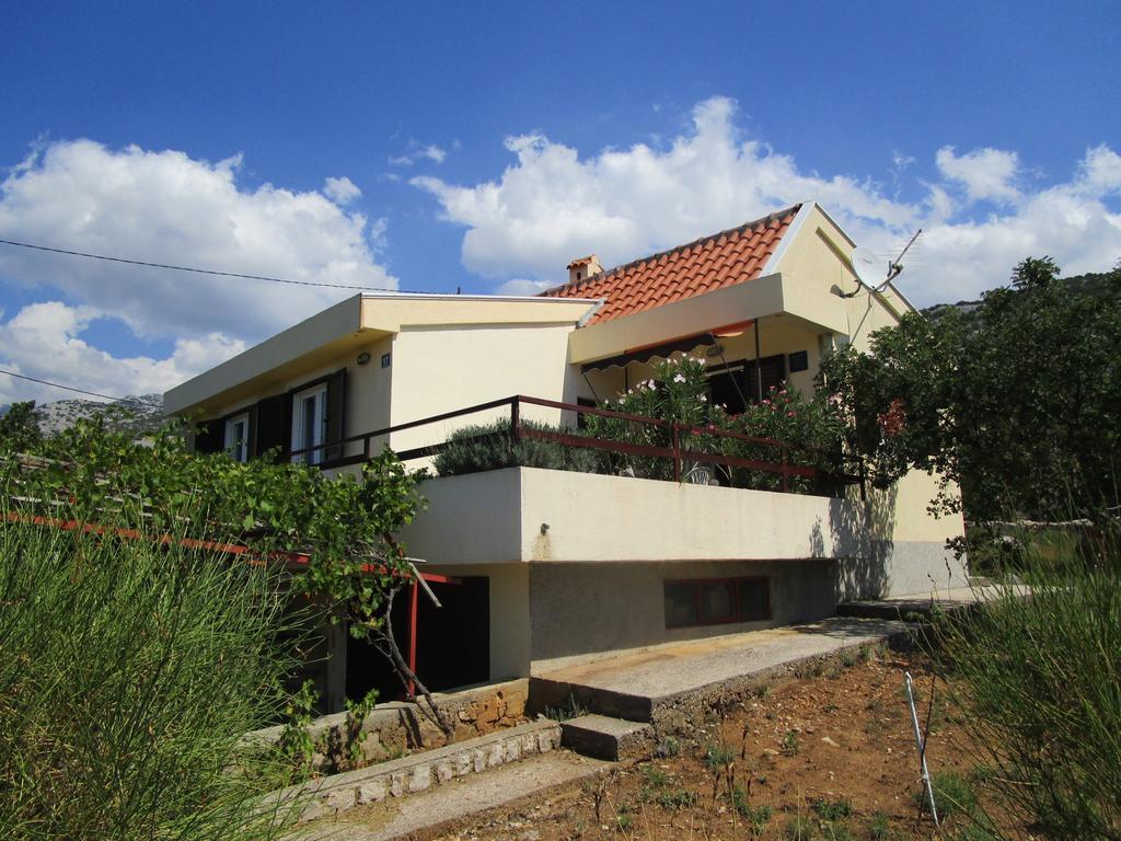 Beachfront House Nada - Happy Rentals Karlobag Camera foto