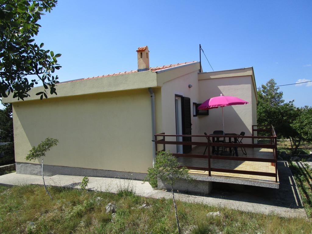 Beachfront House Nada - Happy Rentals Karlobag Camera foto