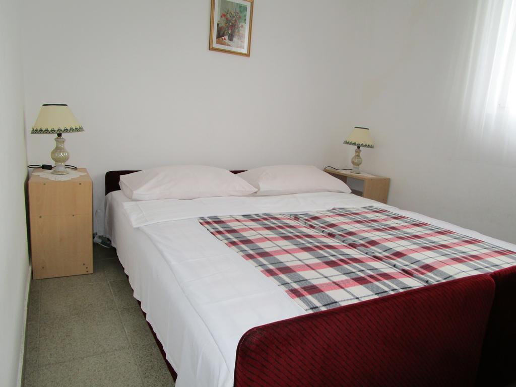 Beachfront House Nada - Happy Rentals Karlobag Esterno foto
